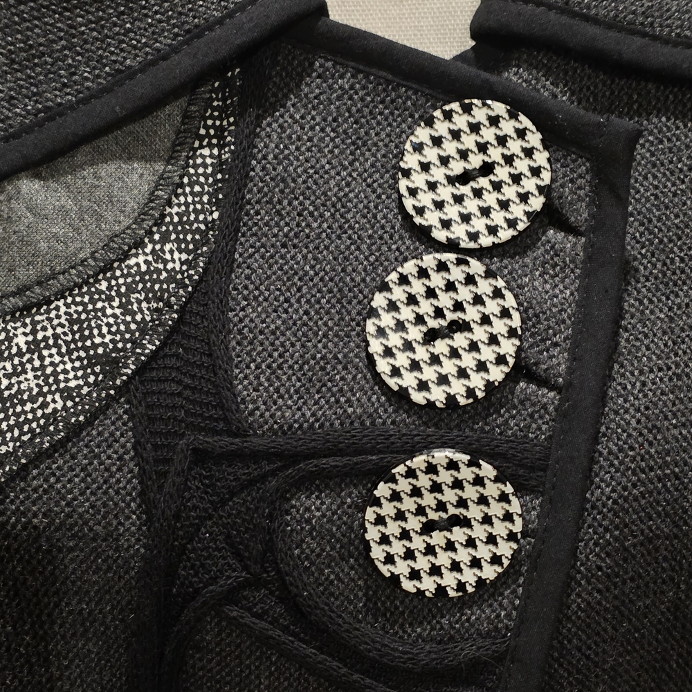 Elegant Gray Women's Blazer with Leaf Accents NWT - Picture 10 of 10